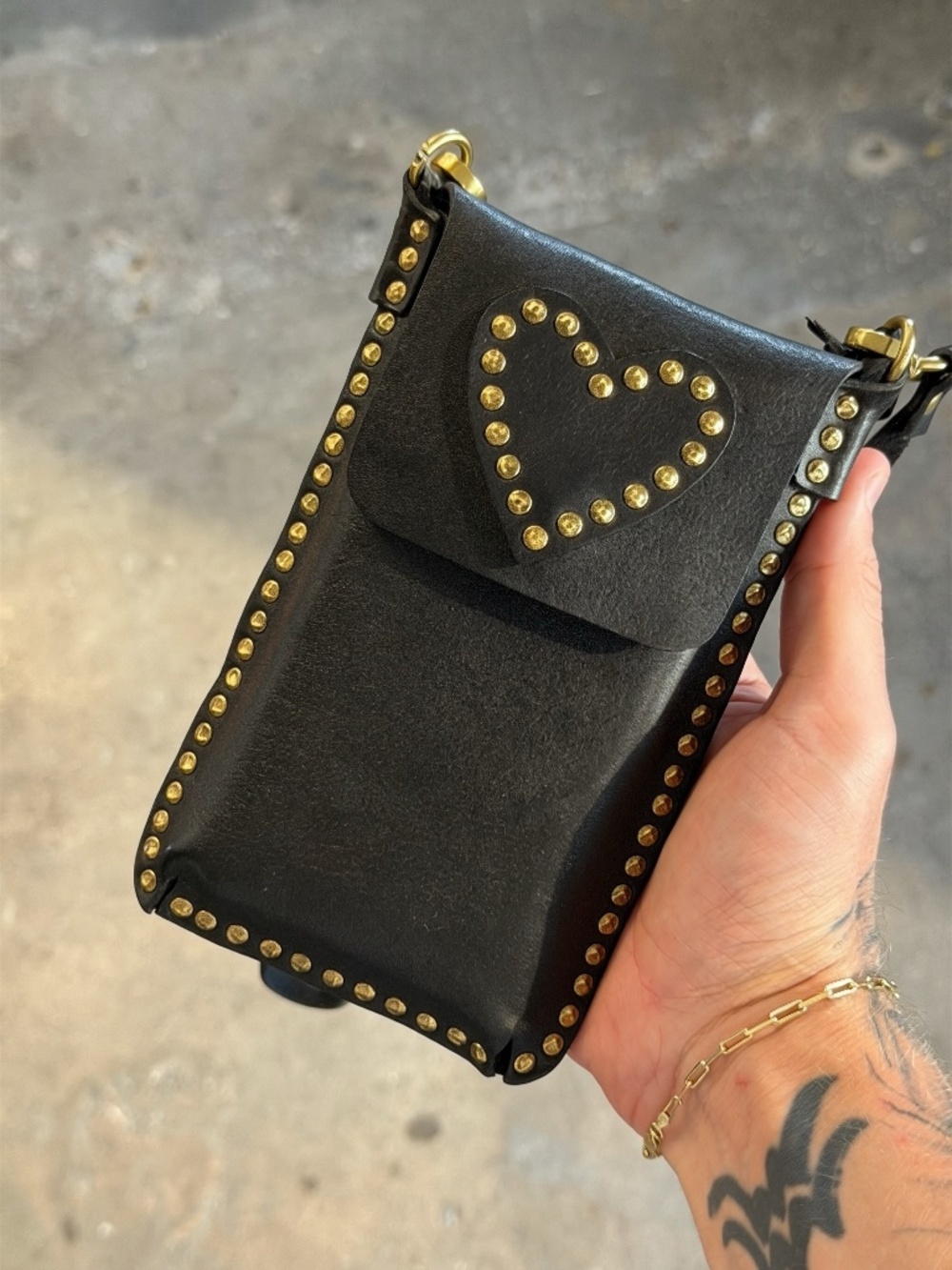 Campomaggi Leather Studded Phone & Card Holder in Black